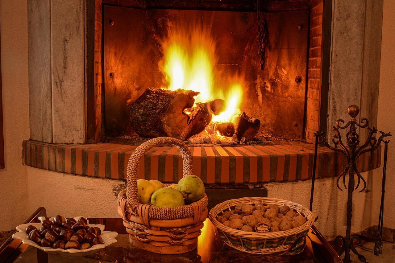 Hotel Los Castanos 아레세나 외부 사진