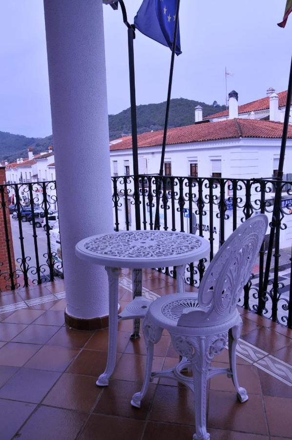 Hotel Los Castanos 아레세나 외부 사진