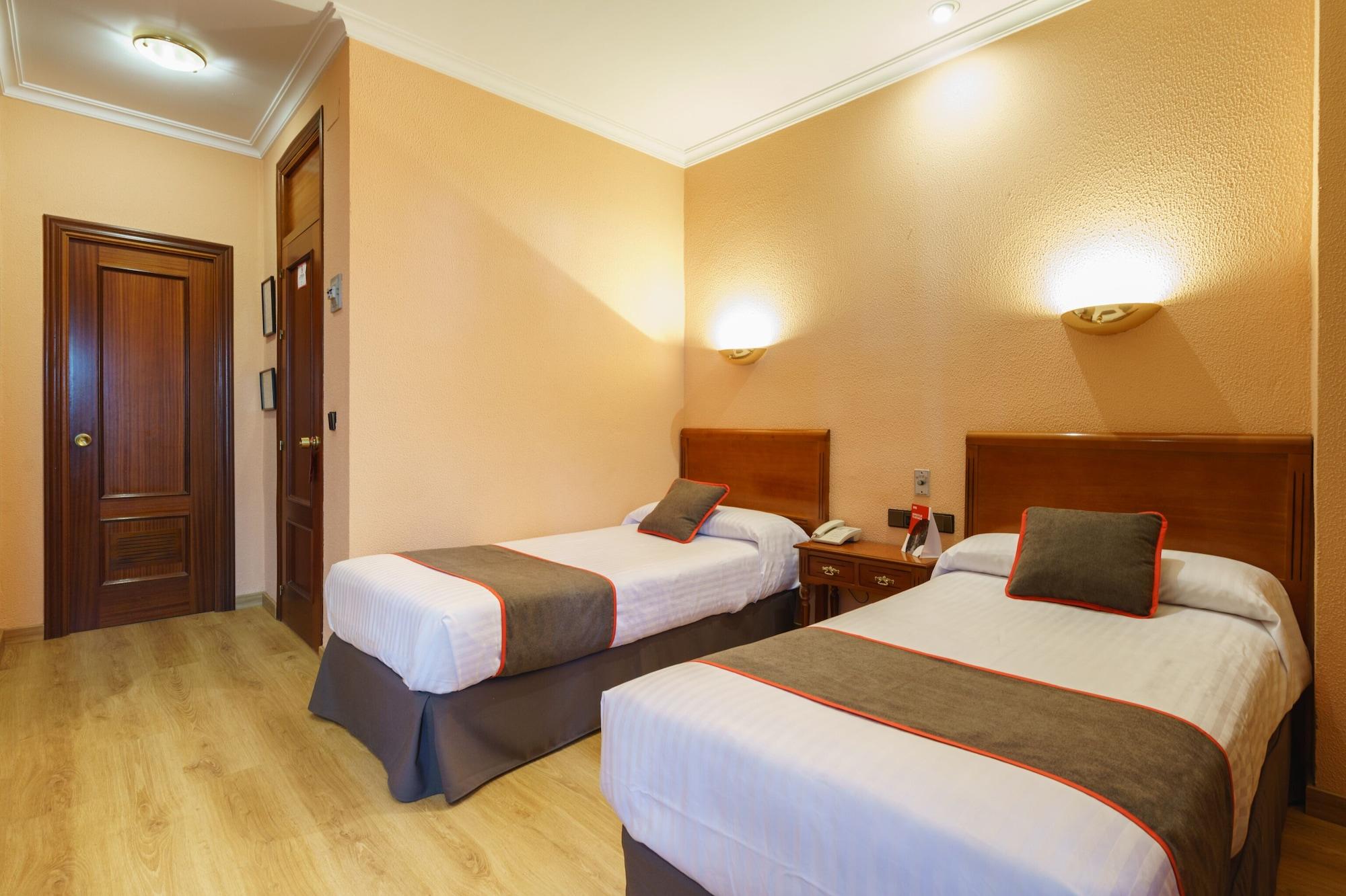 Hotel Los Castanos 아레세나 외부 사진