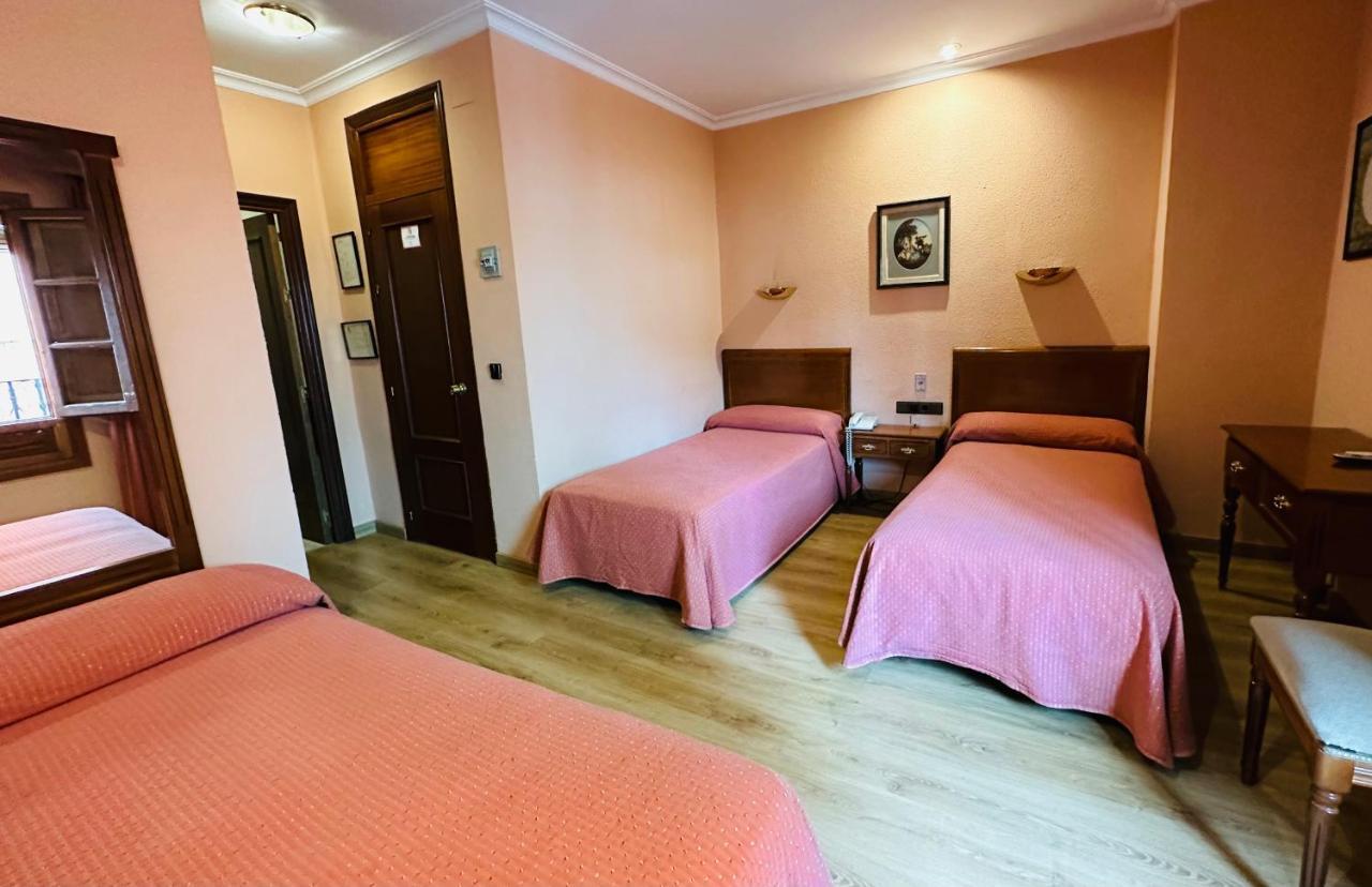 Hotel Los Castanos 아레세나 외부 사진